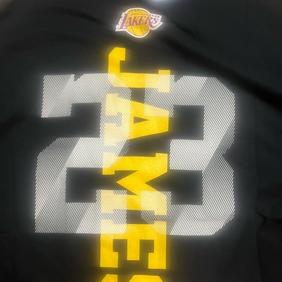 NBA Los Angeles Lakers Lebron James Tee - Picture 4 of 5